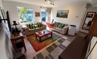 Hermosa Casa de Un Piso con 3 Dormitorios, 2 Baños, Villa Santa Maria, Sector Valle Grande, Comuna Lampa