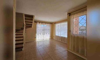 Se arrienda amplia casa independiente en Villa Terracruz, comuna de La Cruz.