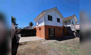 Se arrienda amplia casa independiente en Villa Terracruz, comuna de La Cruz.