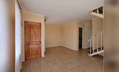 Se arrienda amplia casa independiente en Villa Terracruz, comuna de La Cruz.