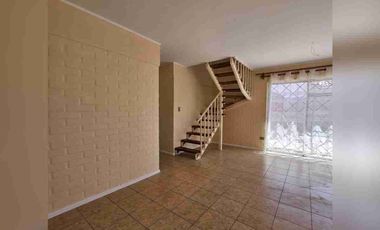 Se arrienda amplia casa independiente en Villa Terracruz, comuna de La Cruz.