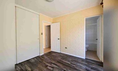 Se arrienda amplia casa independiente en Villa Terracruz, comuna de La Cruz.