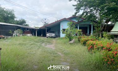 ที่ดินพร้อมบ้านเดี่ยวชั้นเดียว อำเภอสามชุก สุพรรณบุรี เนื้อที่ 3 ไร่ 3 งาน 98 ตารางวา