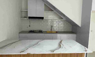 Dijual Rumah Baru Full Furnished ada Kolam Renang dan Rooftop di Slipi