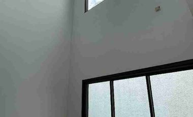 Dijual Rumah Baru Full Furnished ada Kolam Renang dan Rooftop di Slipi