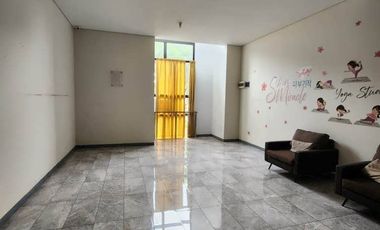 Dijual Ruko di Kota Baru Parahyangan, Strategis Depan Hotel Mason Pine