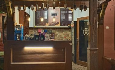 Dijual Ruang Usaha Full Furnished di Purbayan Baki