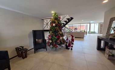 Casa en Renta semi-amueblada en Lomas Virreyes Calimaya modelo Málaga