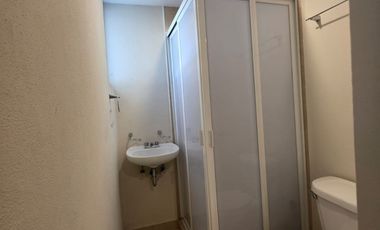 Casa en Renta semi-amueblada en Lomas Virreyes Calimaya modelo Málaga