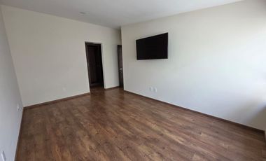 Casa en Renta semi-amueblada en Lomas Virreyes Calimaya modelo Málaga