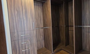 Casa en Renta semi-amueblada en Lomas Virreyes Calimaya modelo Málaga