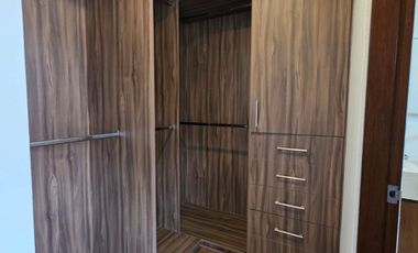 Casa en Renta semi-amueblada en Lomas Virreyes Calimaya modelo Málaga