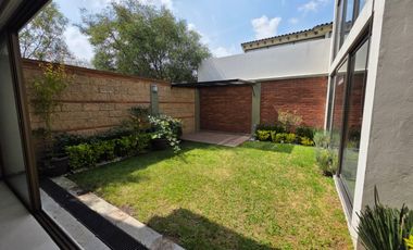 Casa en Renta semi-amueblada en Lomas Virreyes Calimaya modelo Málaga