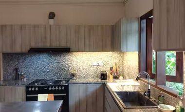 Villa Mewah dengan Pemandangan Laut di Cemagi – Jalan Kaki ke Pantai