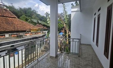 Rumah 2 Lantai Ciaul Babakan Kota Sukabumi Samping Mesjid