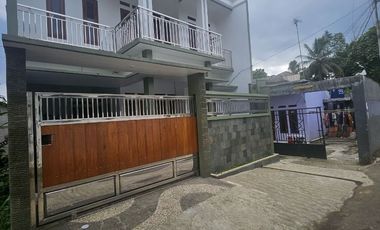 Rumah 2 Lantai Ciaul Babakan Kota Sukabumi Samping Mesjid
