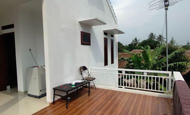 Rumah 2 Lantai Ciaul Babakan Kota Sukabumi Samping Mesjid