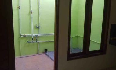 Ready-to-move-in house for rent in a family-friendly residential area near FE UII