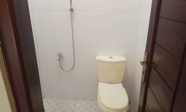 Ready-to-move-in house for rent in a family-friendly residential area near FE UII