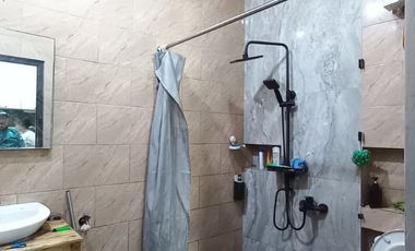 Dijual Cepat Rumah bisa untuk Gudang di Jl Raya Cipatik