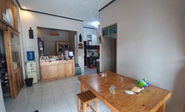 Dijual Cepat Rumah bisa untuk Gudang di Jl Raya Cipatik