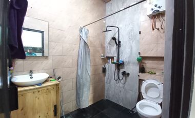 Dijual Cepat Rumah bisa untuk Gudang di Jl Raya Cipatik