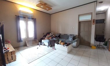 Dijual Cepat Rumah bisa untuk Gudang di Jl Raya Cipatik