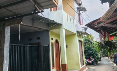 Dijual Rumah 2 Lti di Jln.cendrawasih, Ciputat, Tangsel.