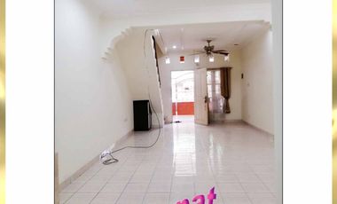 DISEWAKAN Siap Huni, Rapi dan Bersih RUMAH 2,5 Lantai diTaman Palem Lestari Cengkareng - Jakarta Barat