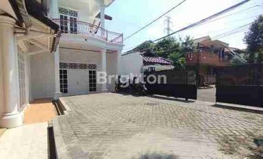 DIJUAL ATAU DISEWAKAN RUMAH HOOK DI TENGAH KOTA BOGOR