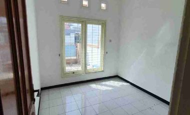 Disewakan Rumah Mulyosari Prima Siap Huni