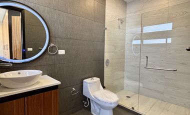 Casa en venta zona excluiva de Pachuca. Ex hacienda La luz. 4 recamaras+ cuarto de servicio