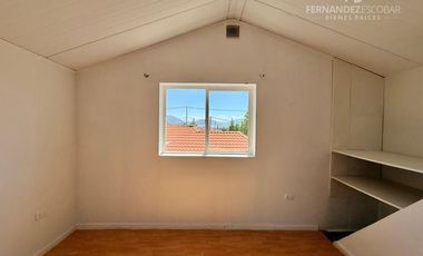 SAN ESTEBAN - ARRIENDA CASA DE DOS PISOS 3D 1B - VILLA LOS OLMOS