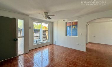 SAN ESTEBAN - ARRIENDA CASA DE DOS PISOS 3D 1B - VILLA LOS OLMOS