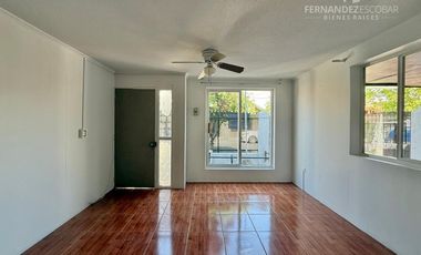 SAN ESTEBAN - ARRIENDA CASA DE DOS PISOS 3D 1B - VILLA LOS OLMOS