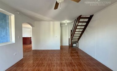 SAN ESTEBAN - ARRIENDA CASA DE DOS PISOS 3D 1B - VILLA LOS OLMOS