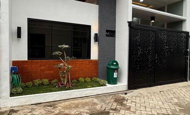 RUMAH CANTIK MINIMALIS 1 Lantai Bangunan Baru Full Perabot deket Alun2 Malang