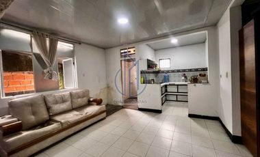 SE VENDE CASA EN EL ESTERO