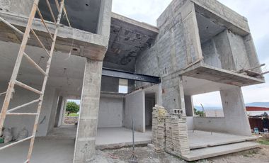 Casa de Lujo en Venta Pachuca – Lagos Residencial, Zona Plateada