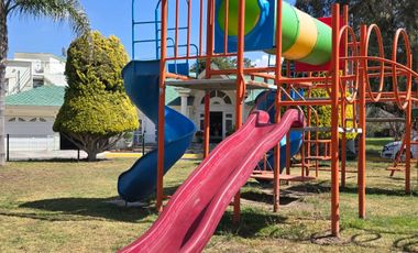 asa en venta CUB DE GOLF, Pachuca. Con 3 habitaciones independientes para renta.