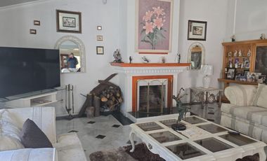 asa en venta CUB DE GOLF, Pachuca. Con 3 habitaciones independientes para renta.