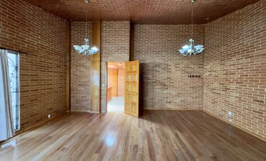 Casa en venta Pachuca, ideal para salón de fiestas, descanzo. Con canchas.