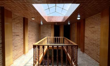 Casa en venta Pachuca, ideal para salón de fiestas, descanzo. Con canchas.