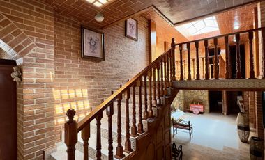 Casa en venta Pachuca, ideal para salón de fiestas, descanzo. Con canchas.