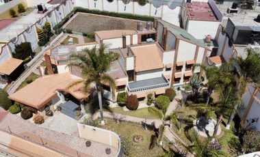 Casa en venta Pachuca, ideal para salón de fiestas, descanzo. Con canchas.