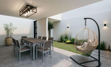 Casa en venta Pachuca, Frente a David bengurion. Fraccionamiento exclusivo y seguro con alberca.