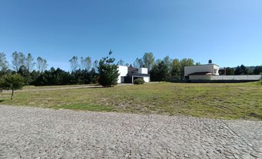 Terreno Exclusivo en Club de Golf La Escondida – Para Construir Tu Proyecto Ideal