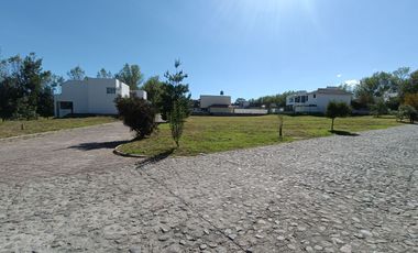 Terreno Exclusivo en Club de Golf La Escondida – Para Construir Tu Proyecto Ideal