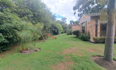 660. CASA CAMPESTRE CAJICÁ