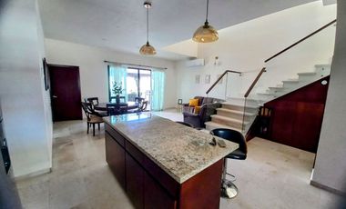 Hermosa casa en renta amueblada muy céntrica (Col. Pueblo Nuevo)